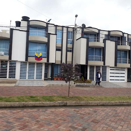 Habitaciones Familiares Tunja Norte Eksteriør bilde