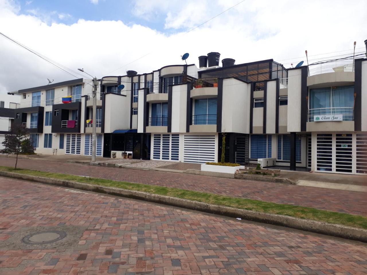Habitaciones Familiares Tunja Norte Eksteriør bilde